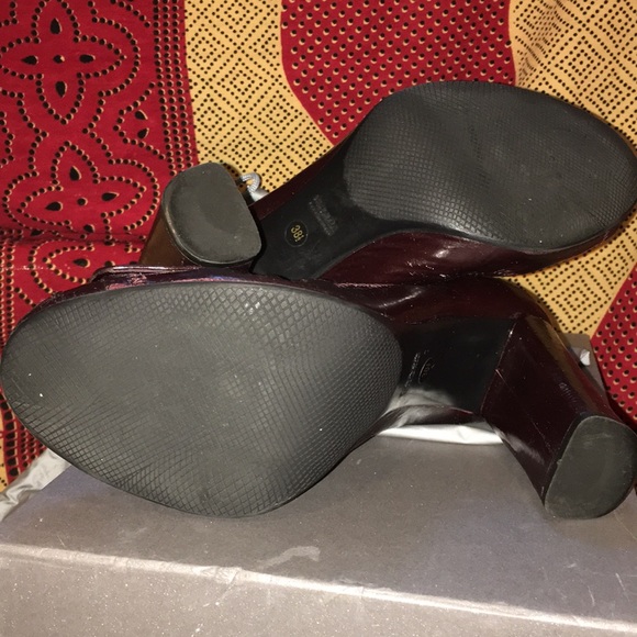 EUC PRADA Heels in Burgundy Original Box, Dust Bag - Picture 3 of 8